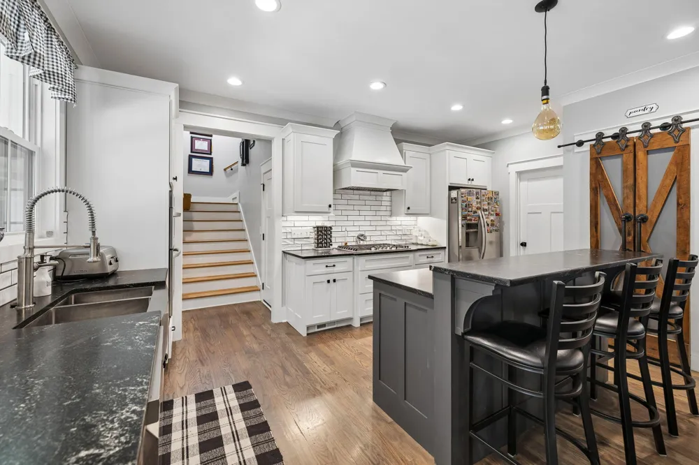 188 Horseshoe Bend Road E Signal Mountain, TN 37377