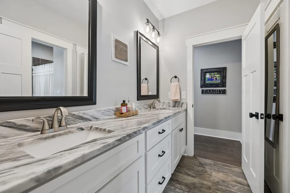 188 Horseshoe Bend Road E Signal Mountain, TN 37377
