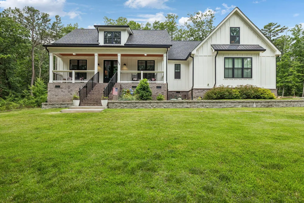 188 Horseshoe Bend Road E Signal Mountain, TN 37377