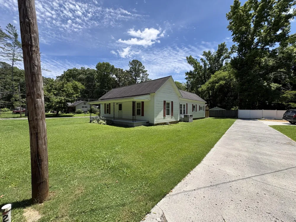 208 Warthen Street LaFayette, GA 30728