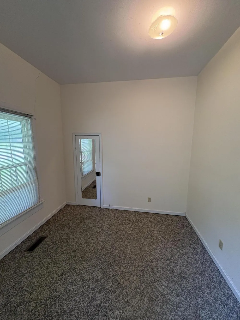 208 Warthen Street LaFayette, GA 30728