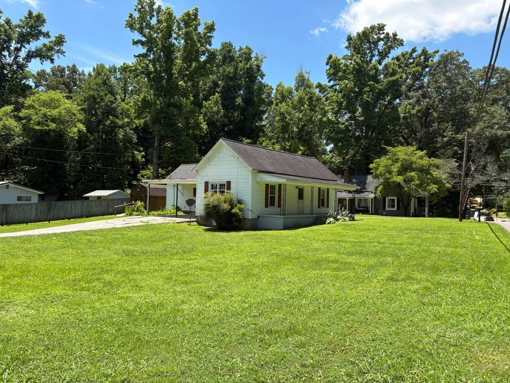 208 Warthen Street LaFayette, GA 30728