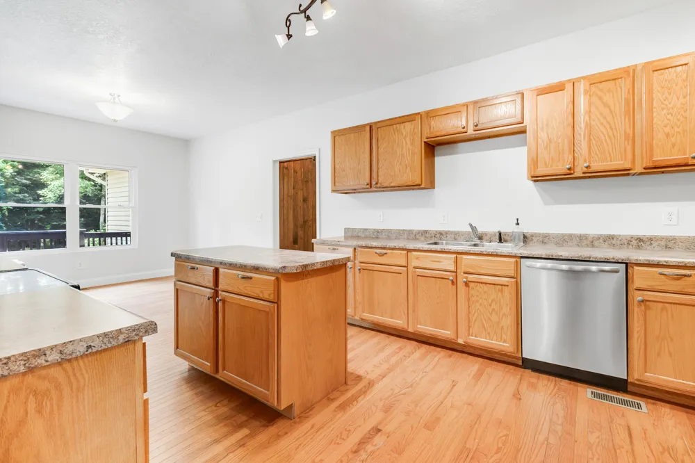 128 County Road 755 Riceville, TN 37370