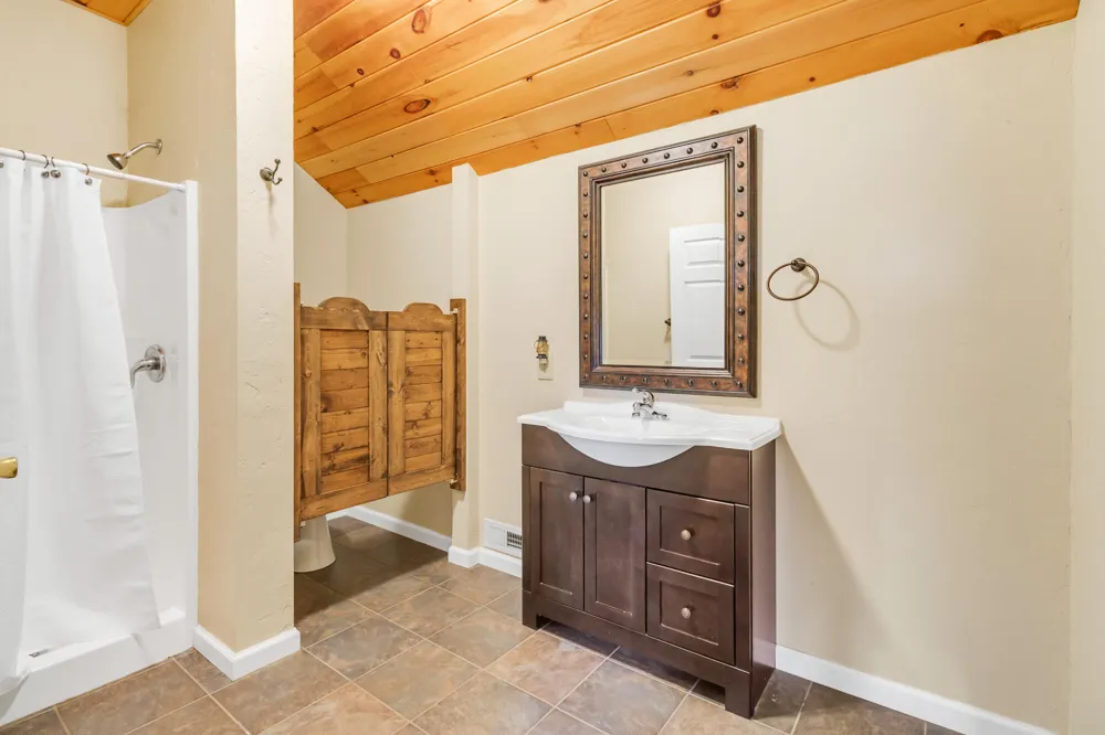 128 County Road 755 Riceville, TN 37370