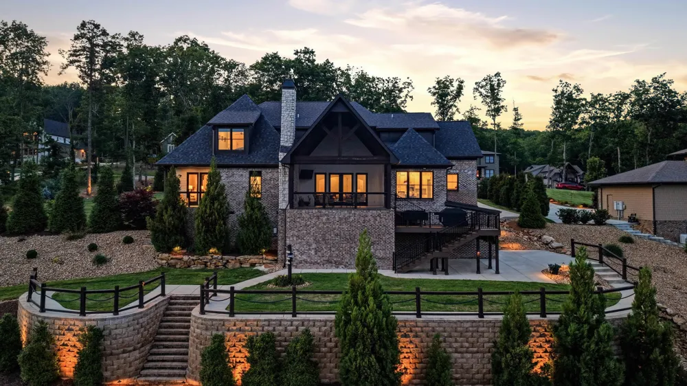 8008 Mountain Laurel Trail Signal Mountain, TN 37377