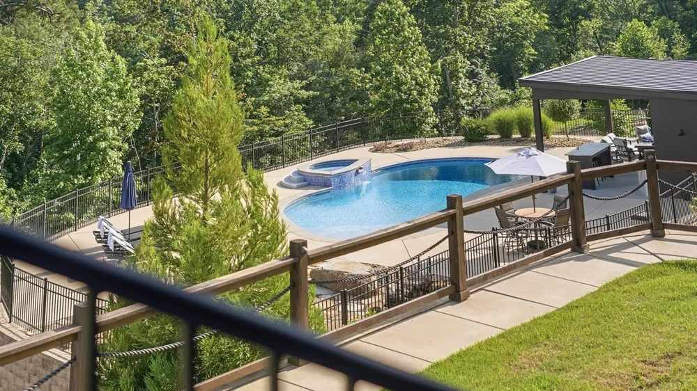 8008 Mountain Laurel Trail Signal Mountain, TN 37377