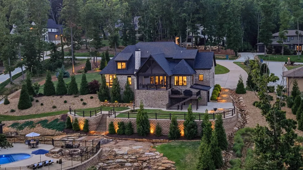 8008 Mountain Laurel Trail Signal Mountain, TN 37377