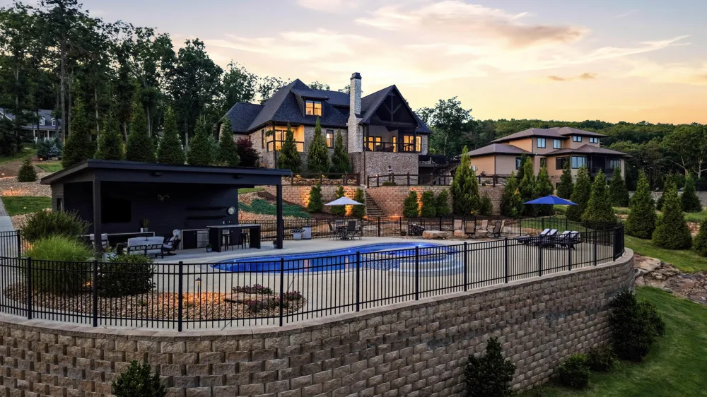 8008 Mountain Laurel Trail Signal Mountain, TN 37377