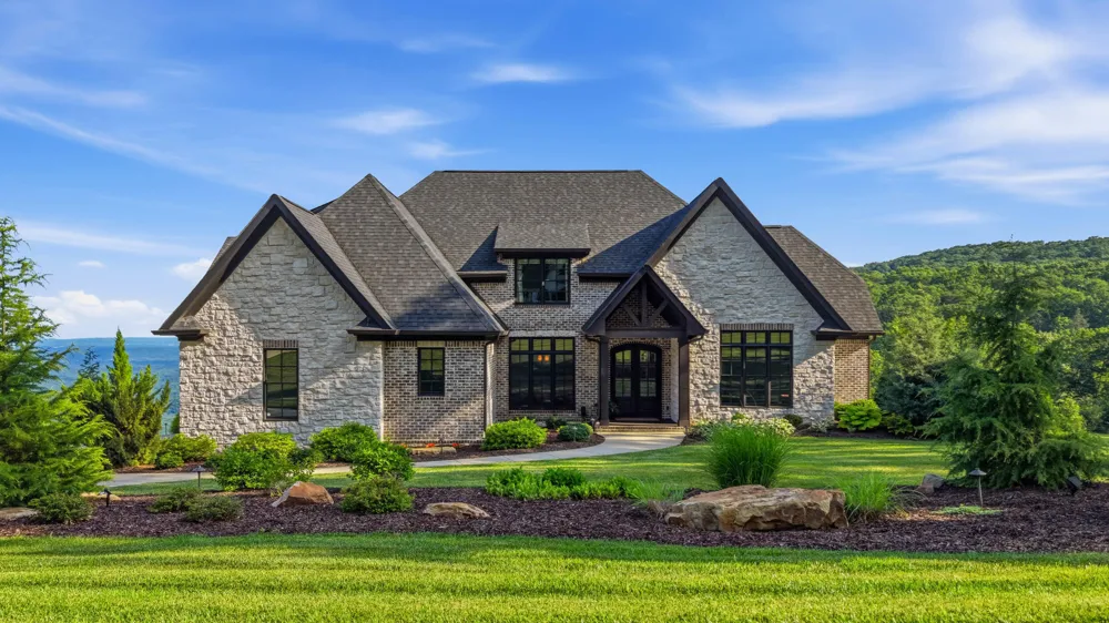 8008 Mountain Laurel Trail Signal Mountain, TN 37377