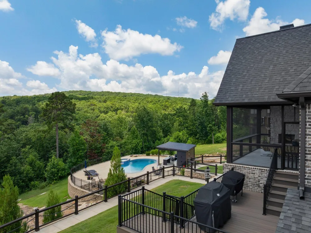8008 Mountain Laurel Trail Signal Mountain, TN 37377
