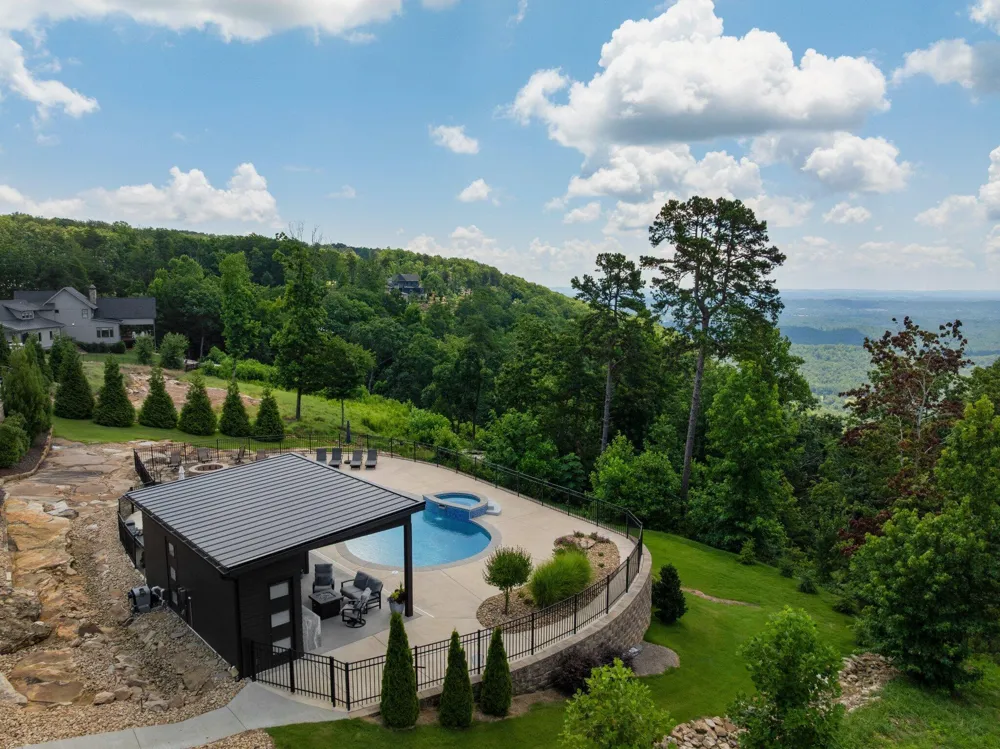 8008 Mountain Laurel Trail Signal Mountain, TN 37377