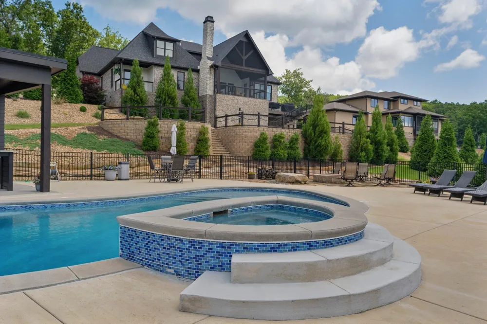 8008 Mountain Laurel Trail Signal Mountain, TN 37377