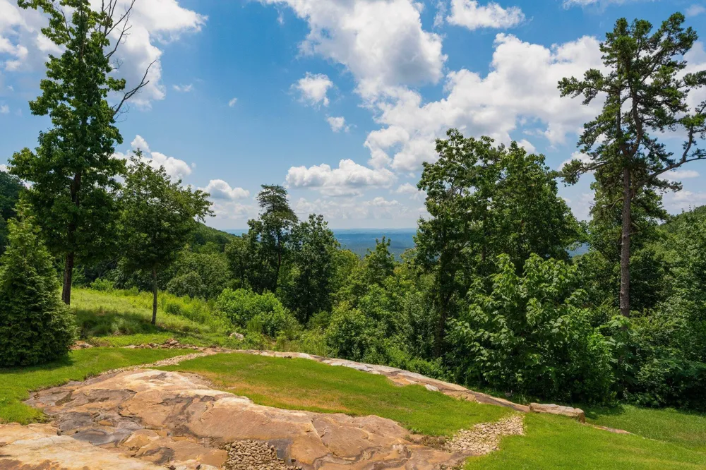 8008 Mountain Laurel Trail Signal Mountain, TN 37377