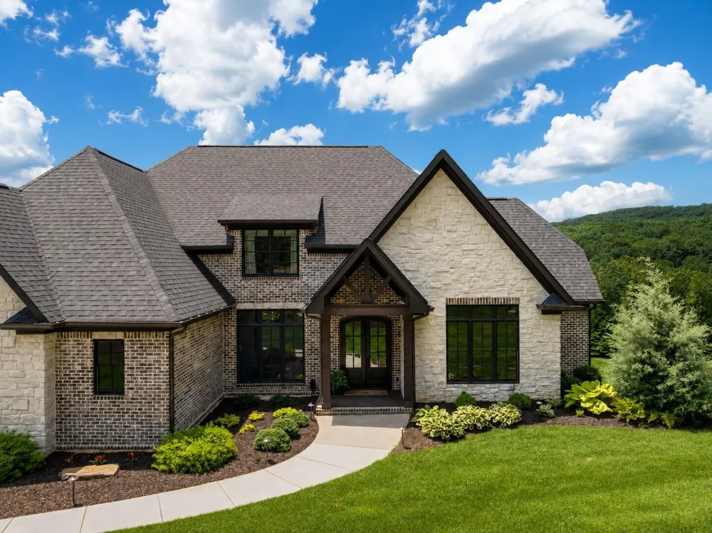 8008 Mountain Laurel Trail Signal Mountain, TN 37377