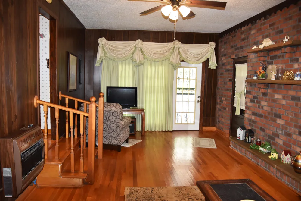 450 Main Street Palmer, TN 37365