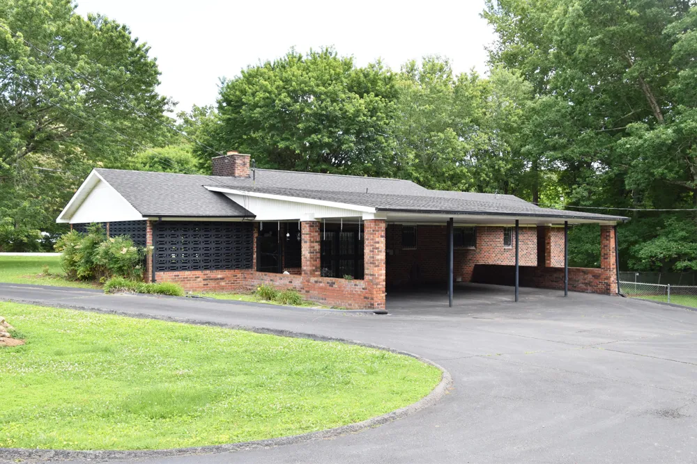 450 Main Street Palmer, TN 37365