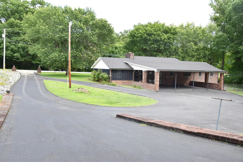 450 Main Street Palmer, TN 37365