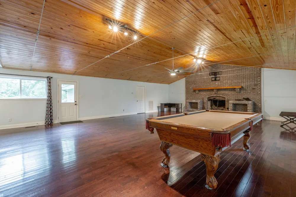 9011 Pleasant Lane Ooltewah, TN 37363