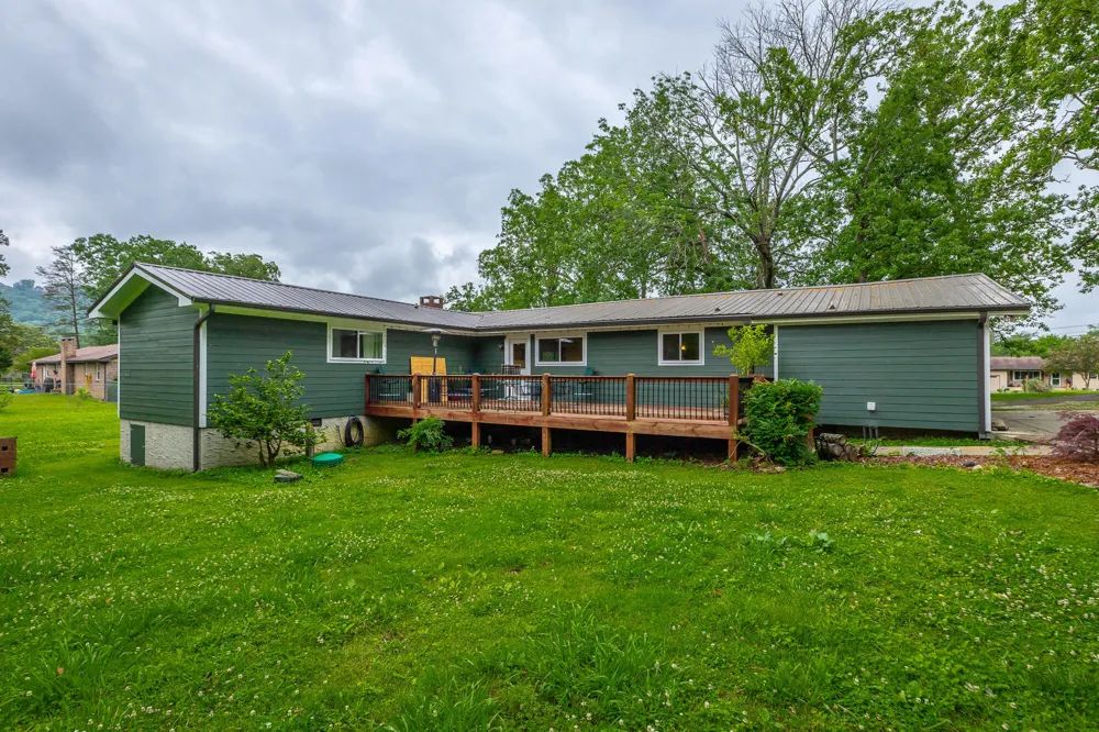 9011 Pleasant Lane Ooltewah, TN 37363