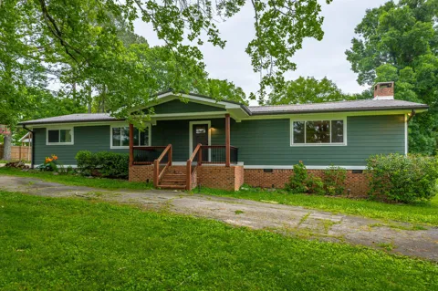9011 Pleasant Lane