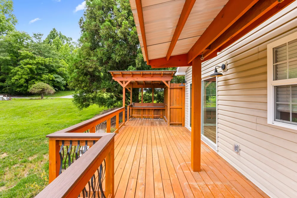 11134 London Lane Apison, TN 37302