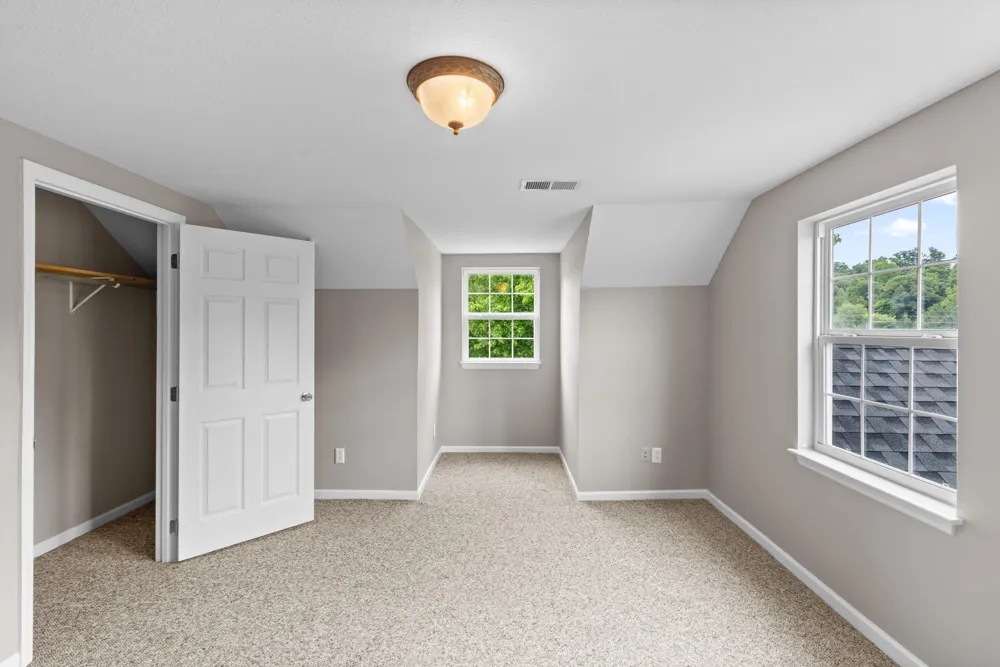 11134 London Lane Apison, TN 37302