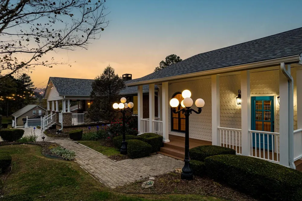 105 County Road 206 Bridgeport, AL 35740