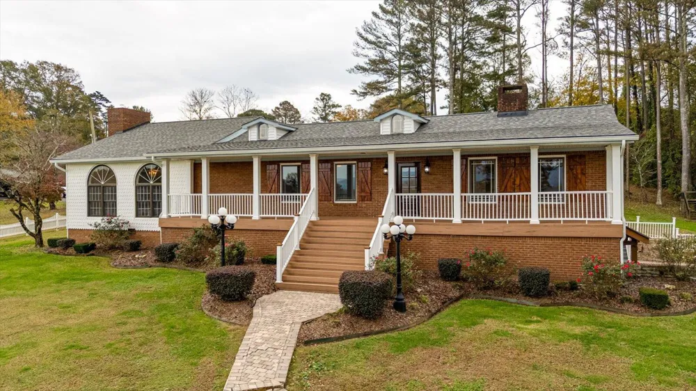105 County Road 206 Bridgeport, AL 35740