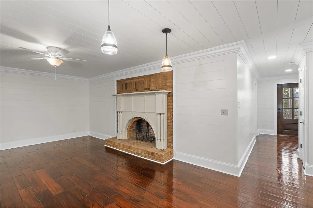 105 County Road 206 Bridgeport, AL 35740