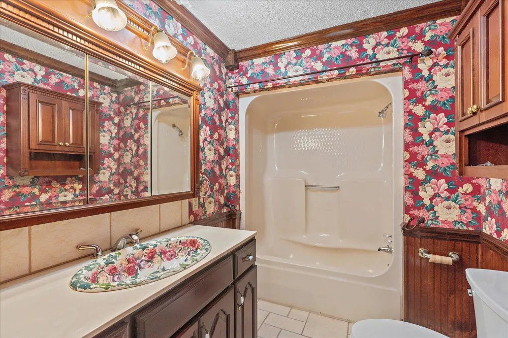 105 County Road 206 Bridgeport, AL 35740
