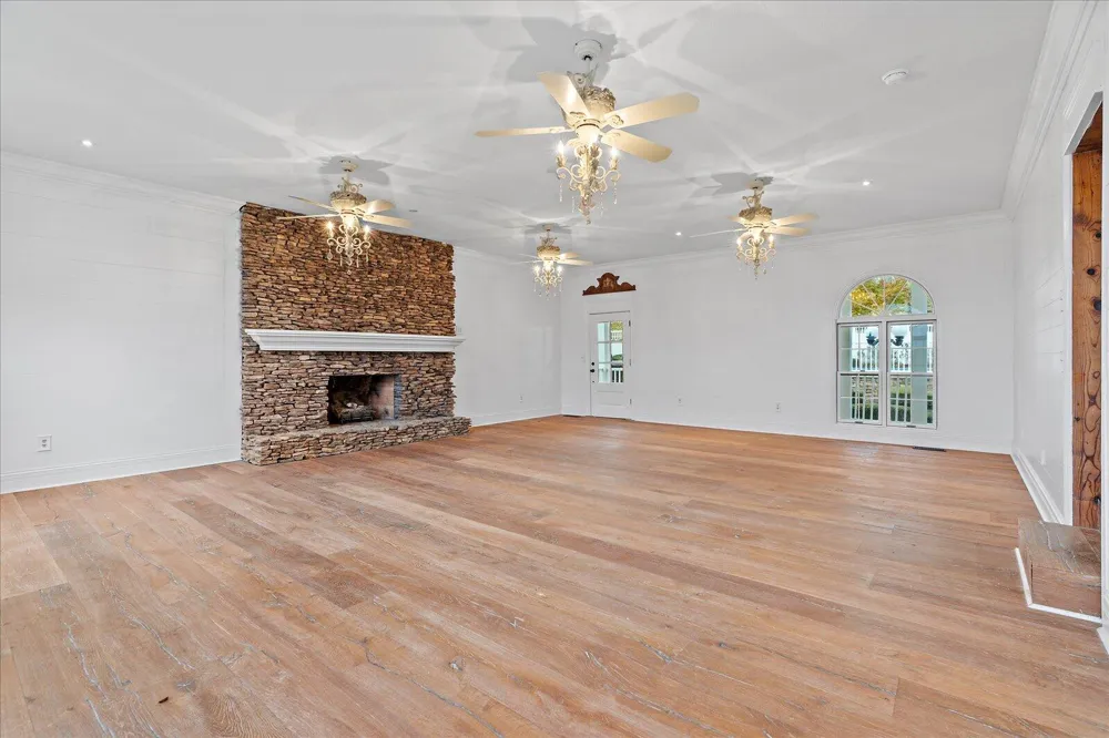 105 County Road 206 Bridgeport, AL 35740