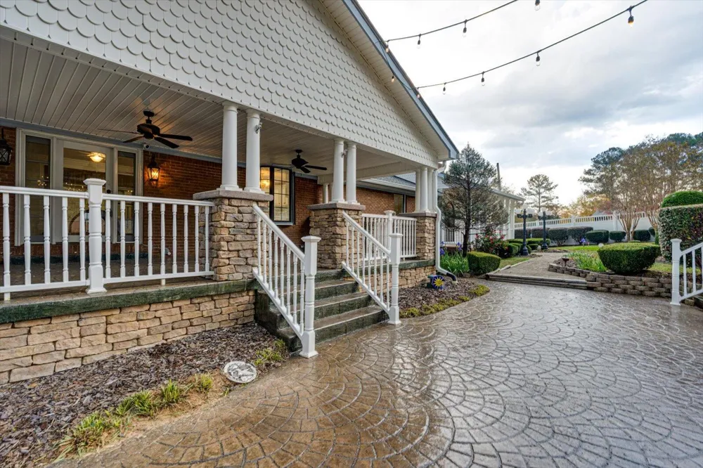 105 County Road 206 Bridgeport, AL 35740