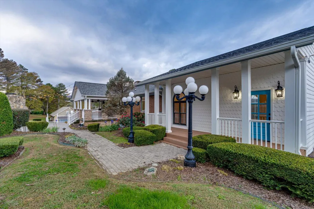 105 County Road 206 Bridgeport, AL 35740