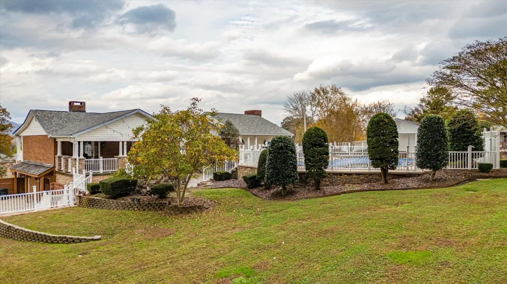 105 County Road 206 Bridgeport, AL 35740