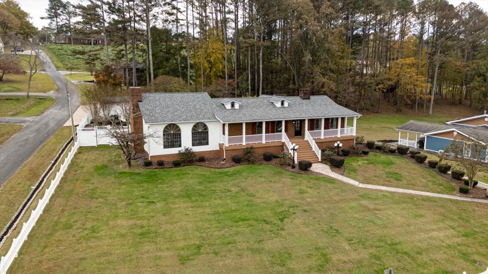 105 County Road 206 Bridgeport, AL 35740