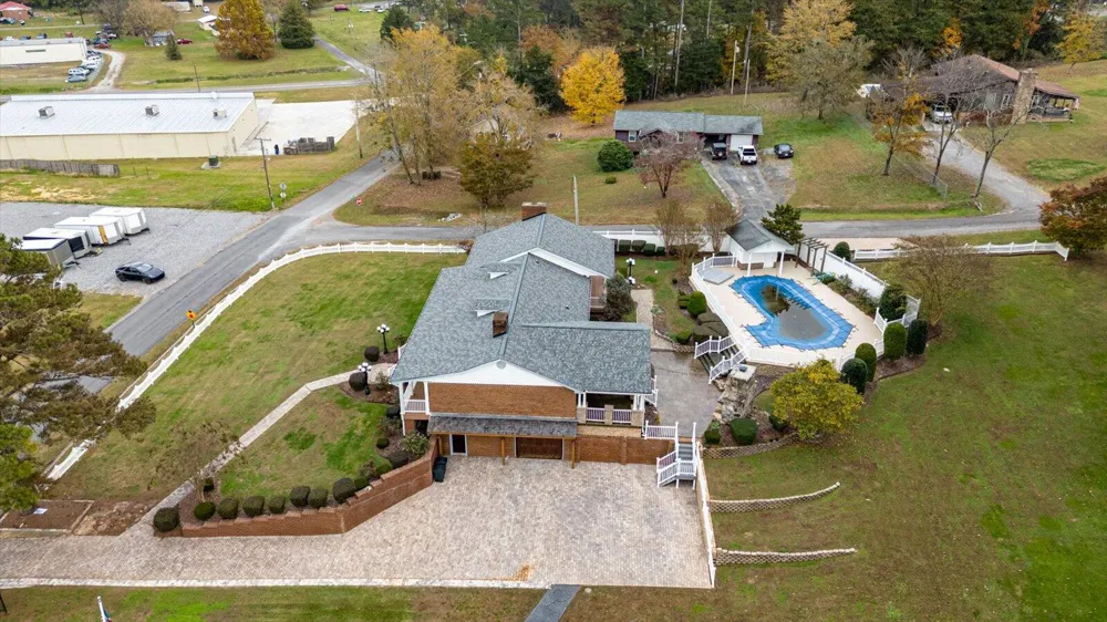 105 County Road 206 Bridgeport, AL 35740