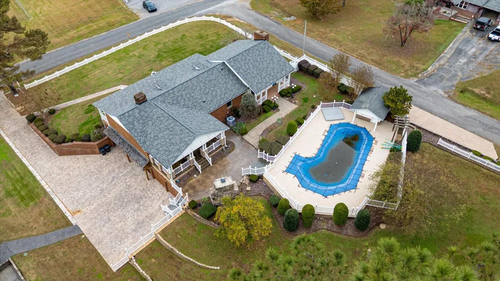 105 County Road 206 Bridgeport, AL 35740