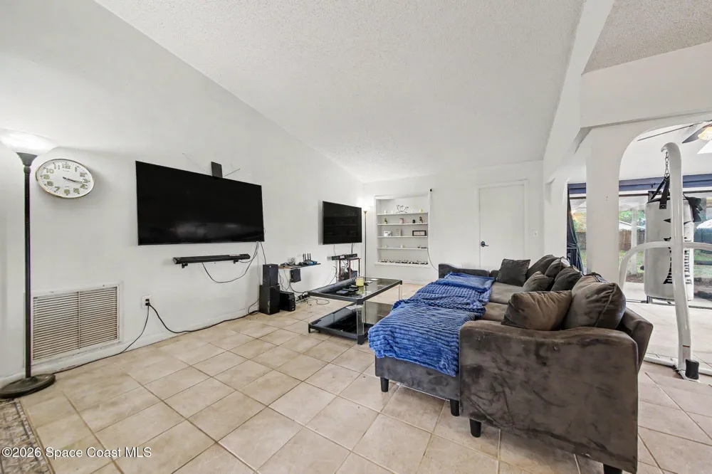 2008 Houndslake Drive Winter Park, FL 32792