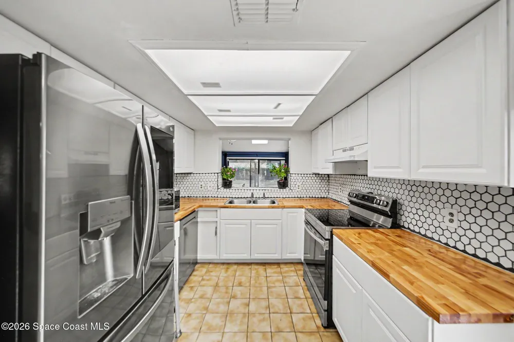 2008 Houndslake Drive Winter Park, FL 32792