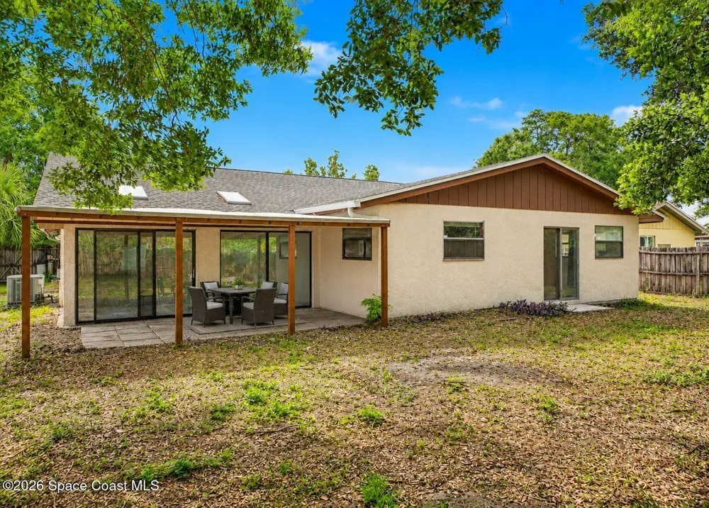 2008 Houndslake Drive Winter Park, FL 32792