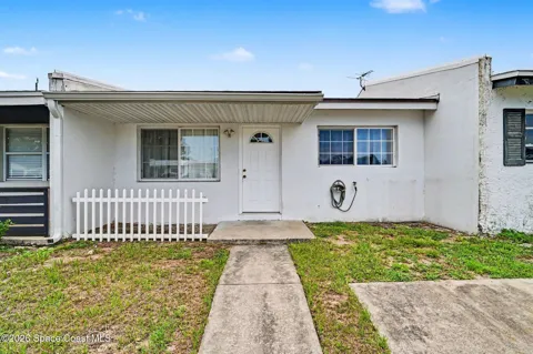 255 W Towne Place