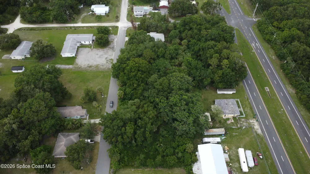 Travis Street Mims, FL 32754