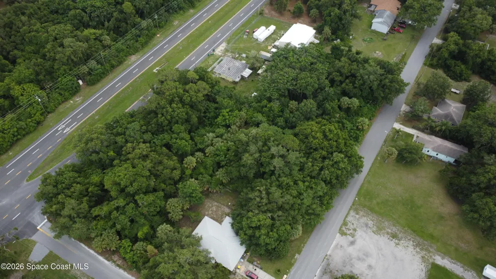 Travis Street Mims, FL 32754