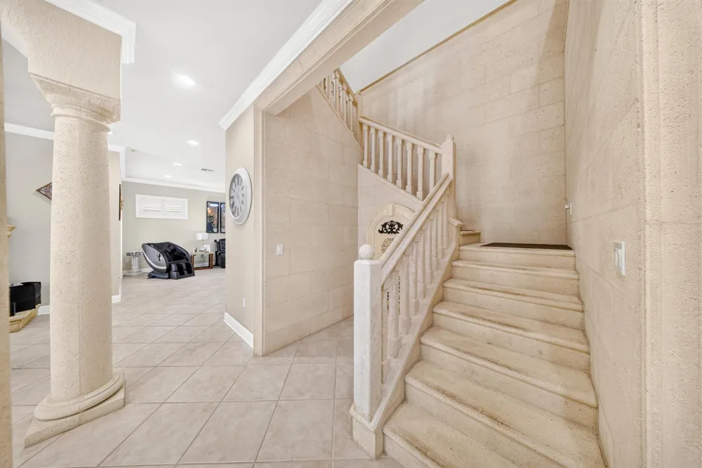 2304 Winding Creek Lane Fort Pierce, FL 34981