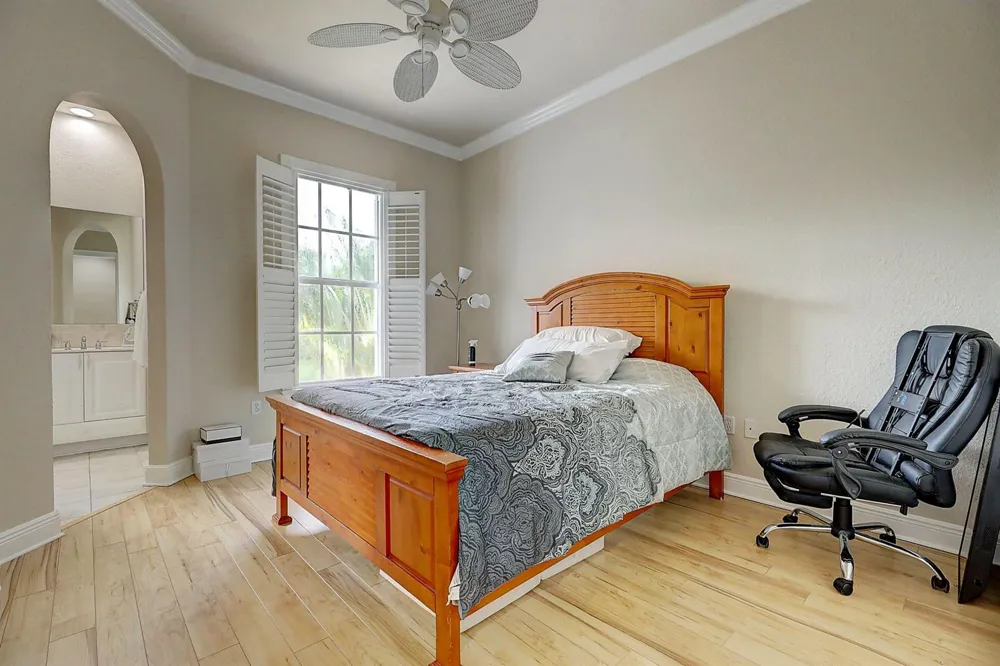 2304 Winding Creek Lane Fort Pierce, FL 34981