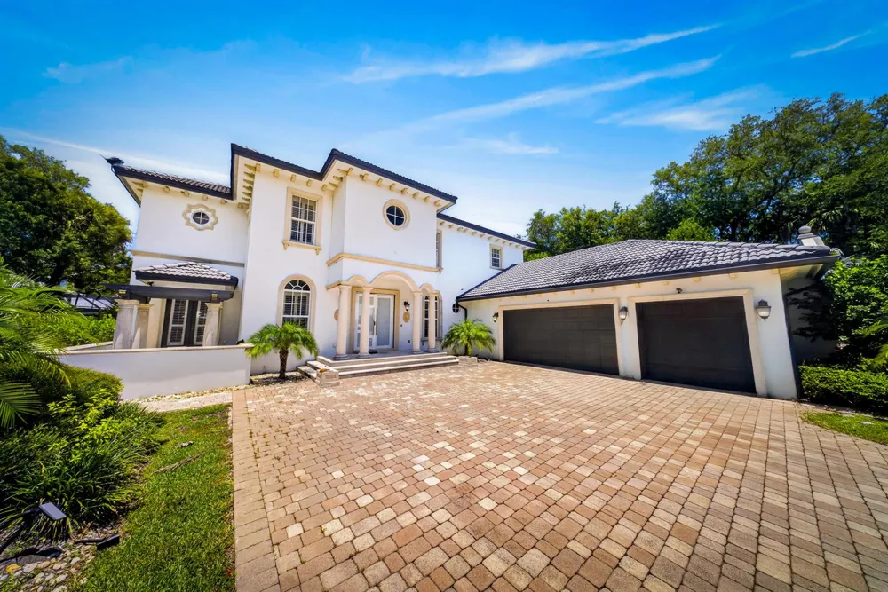 2304 Winding Creek Lane Fort Pierce, FL 34981