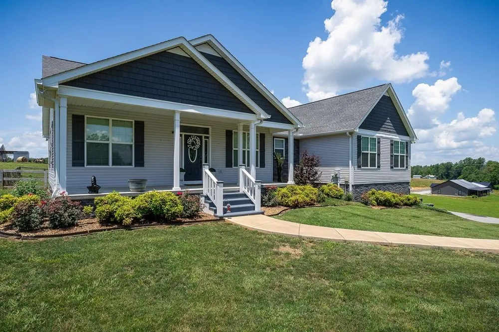 18 Faith Rae Blvd Morrison, TN 37357