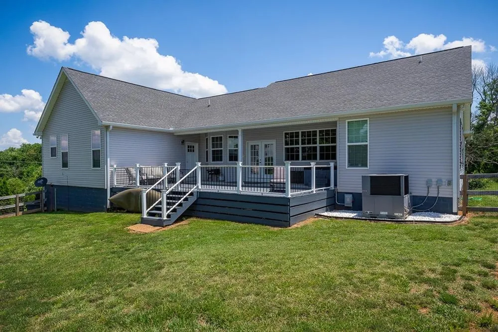 18 Faith Rae Blvd Morrison, TN 37357
