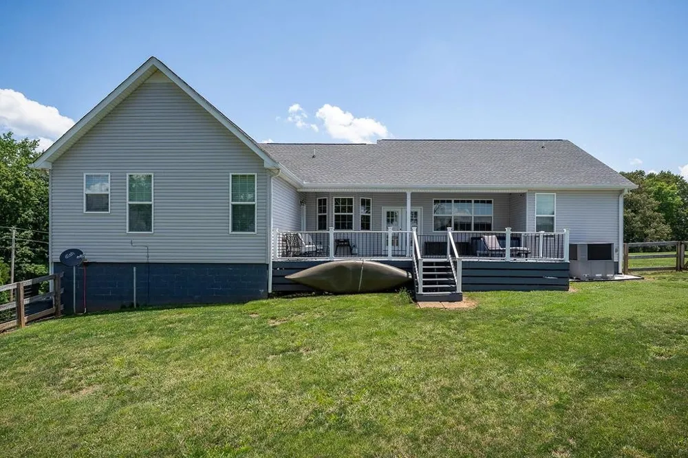 18 Faith Rae Blvd Morrison, TN 37357