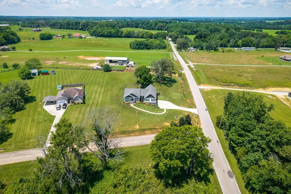 18 Faith Rae Blvd Morrison, TN 37357
